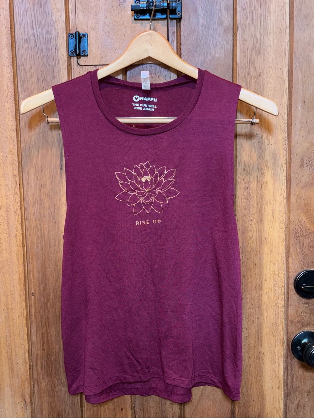 Happii Women's Maroon 'Rise Up' Floral Tank